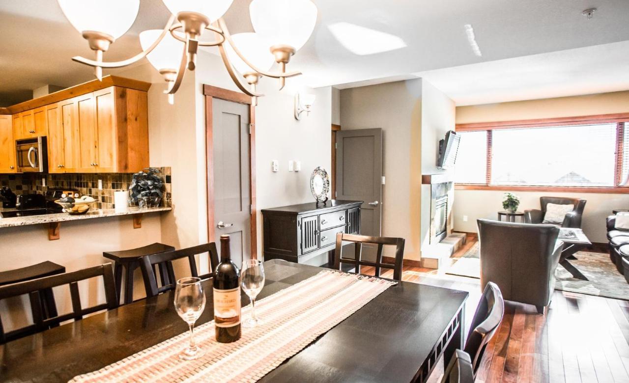 Вілла The Lookout - Top Floor Corner Unit With Stunning Views Кенмор Екстер'єр фото